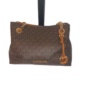 NWT Michael Kors Jet set chain bag